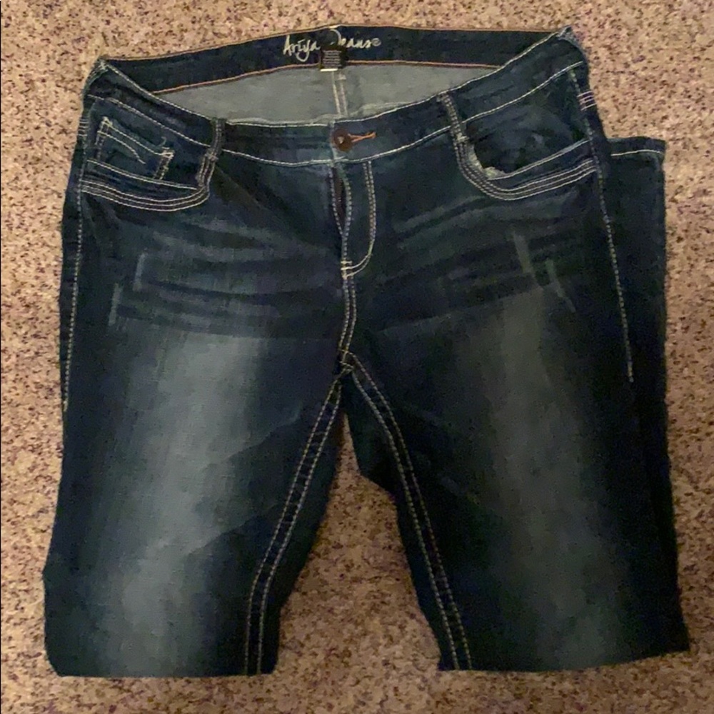Ariya Jeans Size 16